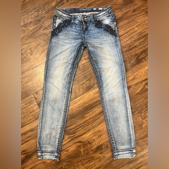 Miss Me Embellished Bling Ankle Skinny Jeans Size 28 - Picture 1 of 4